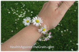 Knotted Daisy Bracelet